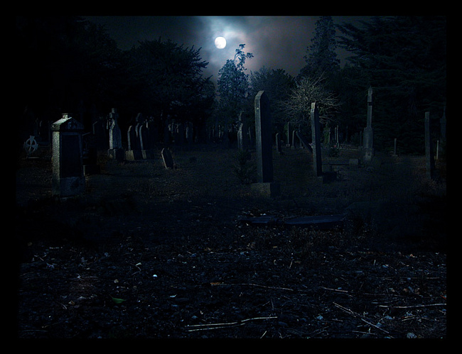 Деревенское кладбище(ночью) 091a11008f6d7b05cb63e05a40ffc381